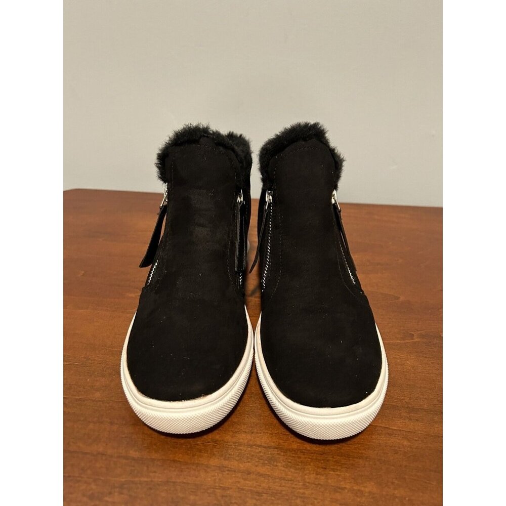 Madden girl prevale hidden wedge faux fur and suede double zip sneaker shoe 8.5